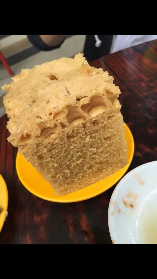 馬拉糕，好大舊，但5鬆軟，有d乾添