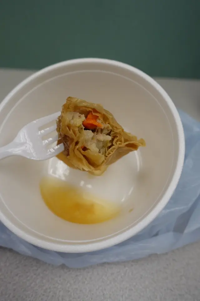 總覺得鮮竹卷好油膩，會食到一口油！店方的亦不例外！