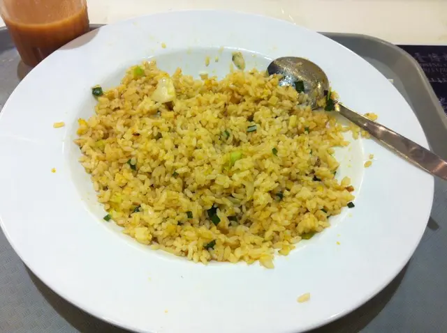 好正常既海鮮炒飯味,少少鹹加d魚蛋蟹柳點綴