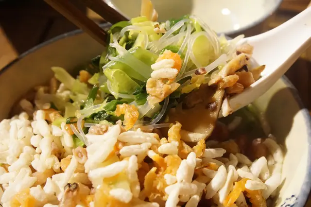 充滿海味和菜蔬的鮮甜