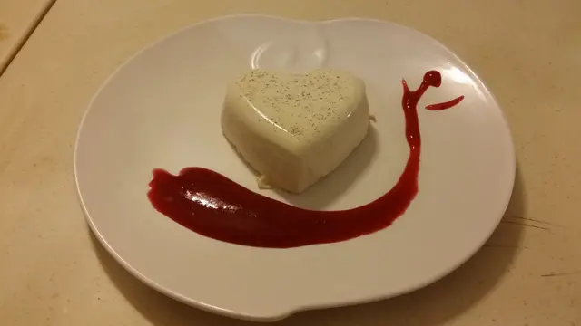 奶凍香滑，帶濃厚的忌廉味，$23為套餐配搭的價錢。