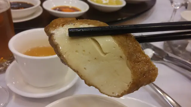 但要做得夠味之餘,豆腐中心仍然保持嫩滑味清,也不是易事