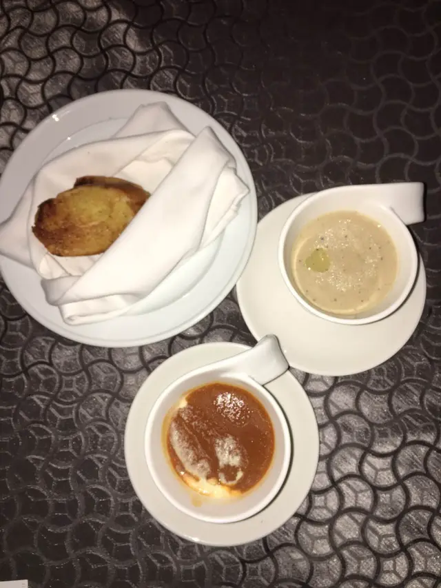 龍蝦湯/白松露菌湯