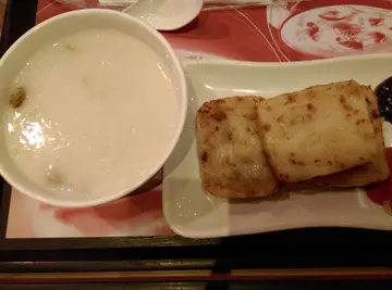 皮旦瘦肉粥+蘿蔔糕