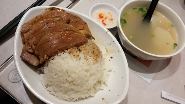 鹵水鵝片飯