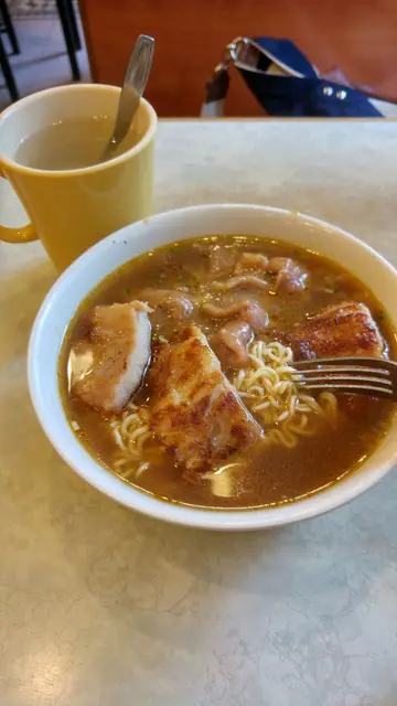 沙嗲牛肉鸡扒出前一丁