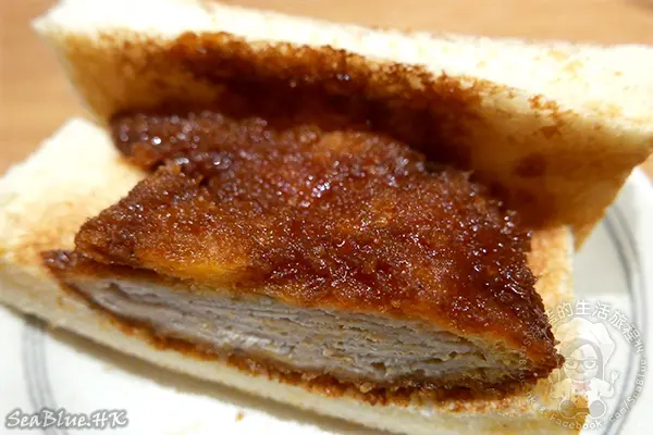 吉列千層豬扒三文治伴沙律