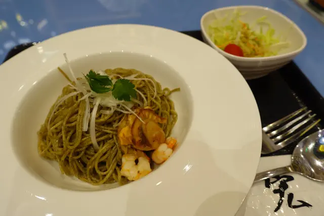 海藻烏冬配甜品特價餐