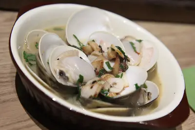 香蒜辣椒白酒煮大蜆