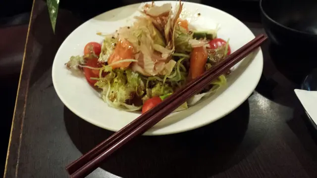 和風牛油果海鮮沙律