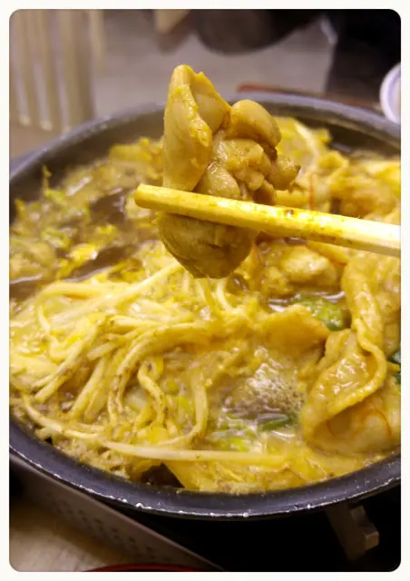 反而鍋中的雞肉較豚肉來得好味和入味, 沒有雪藏味之餘, 肉質還不錯。