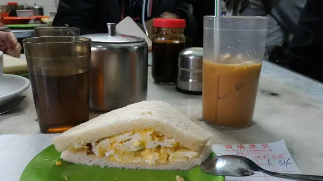 蛋治 奶茶
