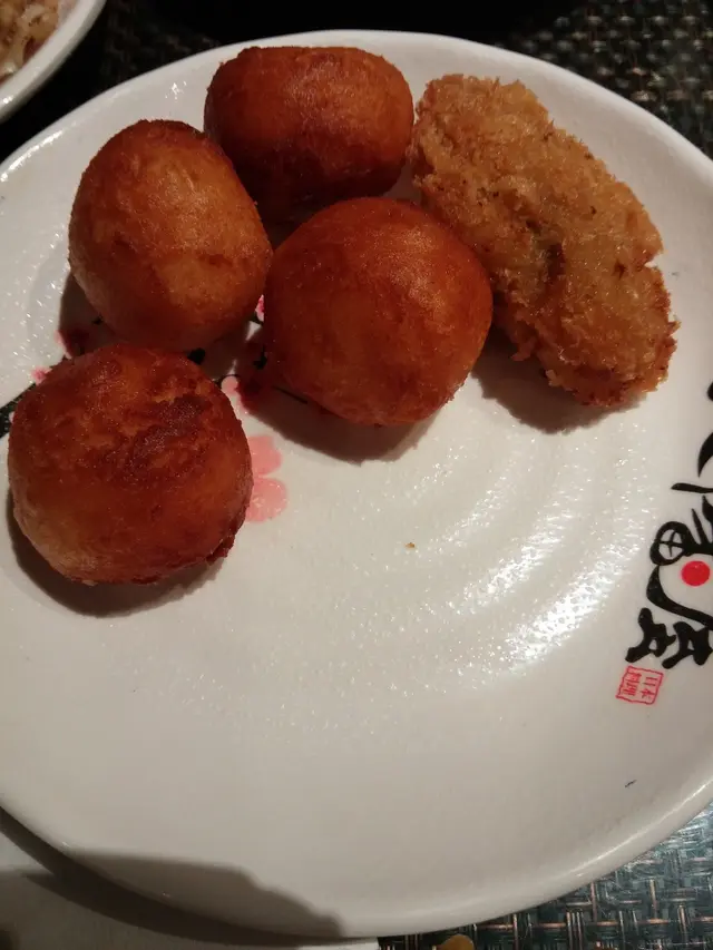 芝士薯波與吉列炸蠔