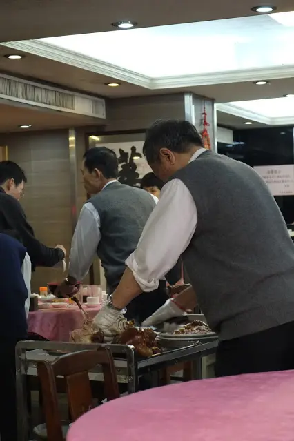 北京片皮鴨 (全隻)