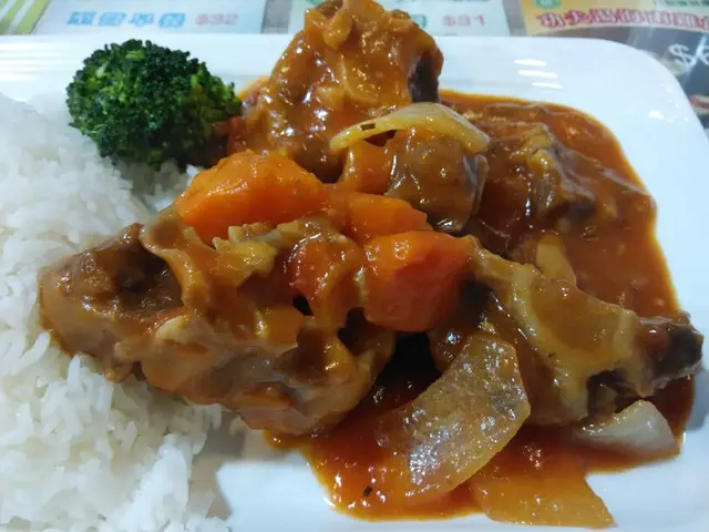 红酒汁燴牛尾