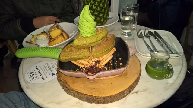 鐵板宇治抹茶窩芙