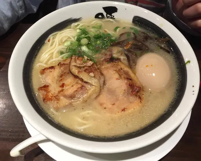 雞叉燒味玉雞白湯拉麵