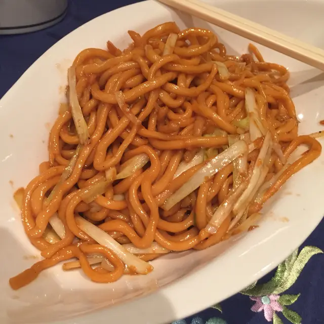炒麵賣相普通,但食落先知好味!味道似豉油皇粗炒,但炒得出色,油份剛好,味道不會太淡,讚。