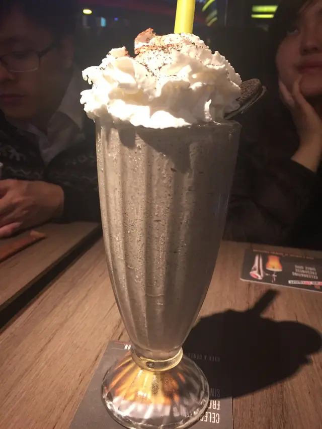 Cookies & Cream Milk Shakes