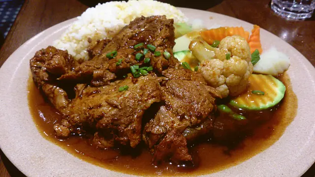 豬軟骨野菜咖哩飯