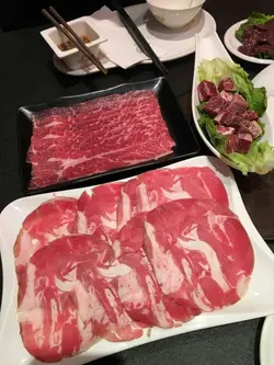每人自选肉类一碟