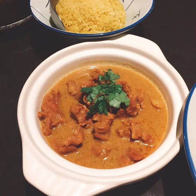 巴東牛肋條配黃薑飯