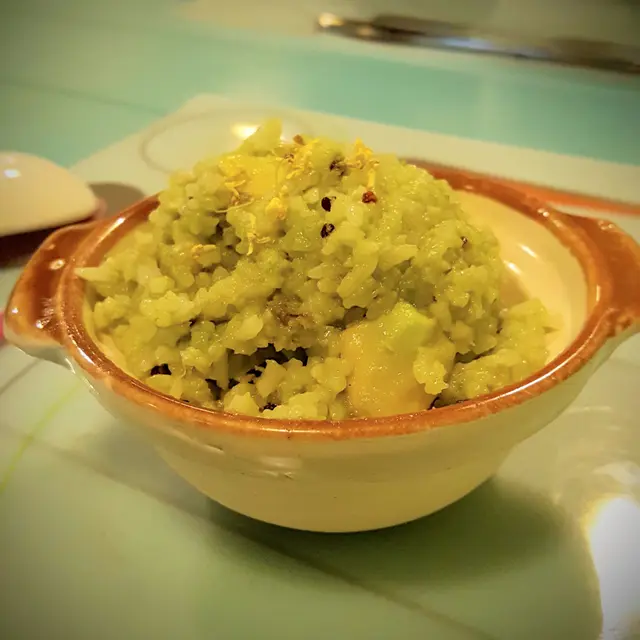 飯與飯之間還有一定的濕度,而不失飯的質感,加上牛油果的香味,這個炒飯十分特別