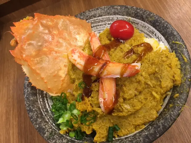 特製激爆蟹黃飯