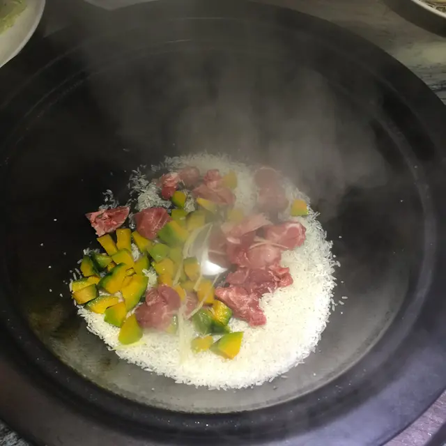 南瓜排骨粥底