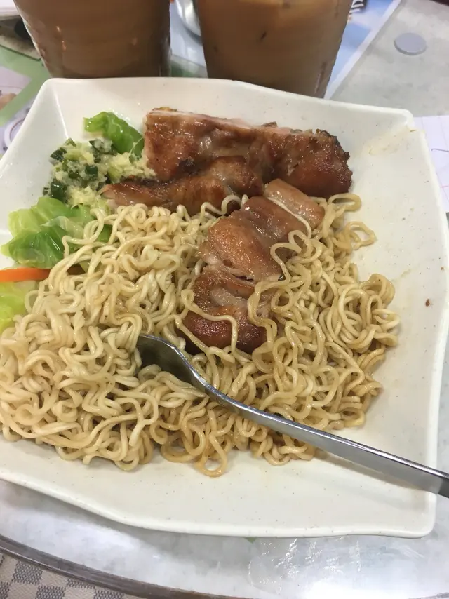 龍蝦汁蟹籽雞扒撈丁