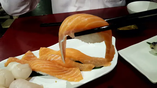 長三文魚壽司