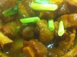 紅炆牛尾煲