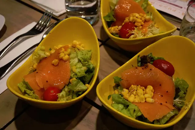 煙三文魚野菜沙律