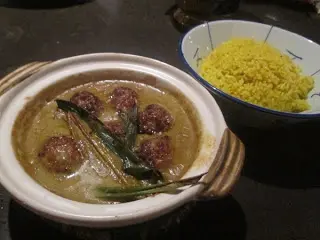 斑蘭配咖喱較少見