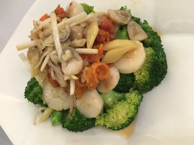 帶子嫩滑、珊瑚蚌有嚼口、西蘭花鮮綠脆口