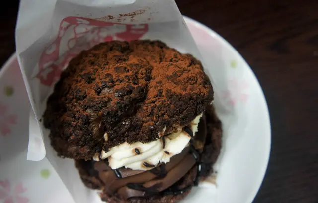 朱古力三重奏泡芙