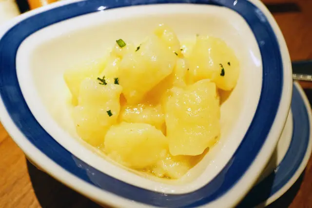 薯仔沙律, 腍腍軟軟很糯口, 錦上添花