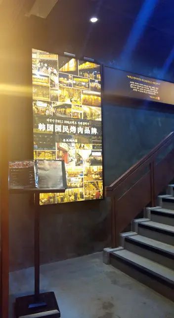 趁平日晚上六點多碰碰運氣, 果然不見長長的人龍