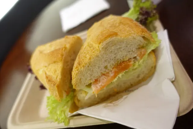 煙三文魚法包Smoked Salmon Baguette