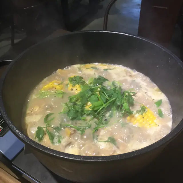 胡椒豬肚雞鍋(半隻)