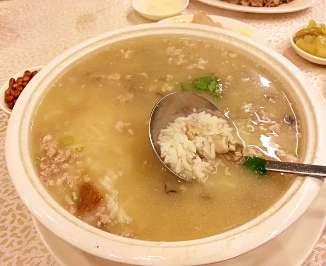 蠔仔肉碎泡粥