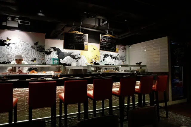 壽司吧枱算是闊落