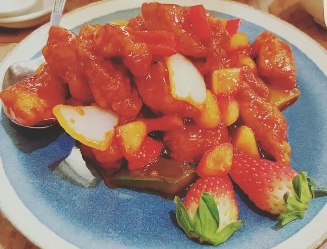 士多啤梨咕嚕肉