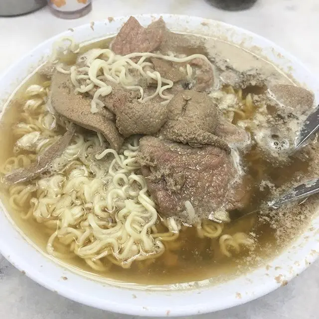 豬潤牛肉麵