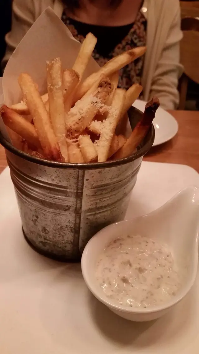 黑松露醬芝士薯條