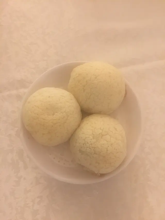 招牌焗雪山叉燒包