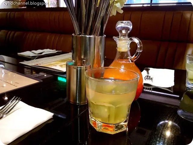 冬瓜薏米水(特飲),我係未飲的狀態下影的!! 味道是苦澀的冬瓜皮味