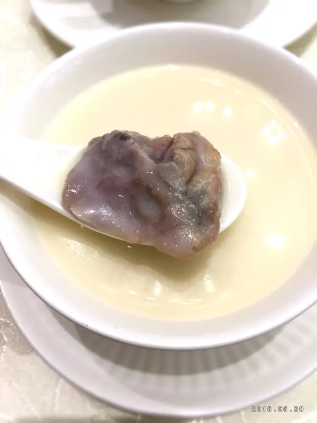 豬肺並非美食,但有補虛止咳之效;確是滋潤湯水之一。