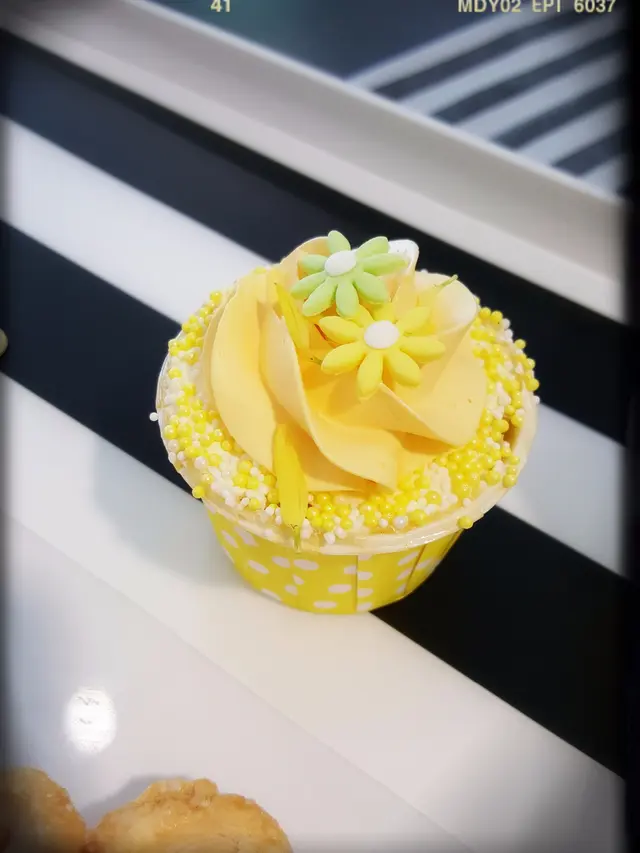 五月的愛（芒果杯子蛋糕）