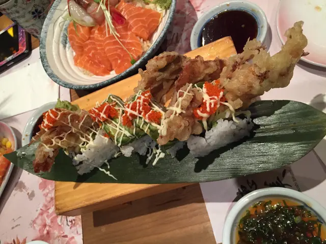 軟殼蟹牛油果卷
